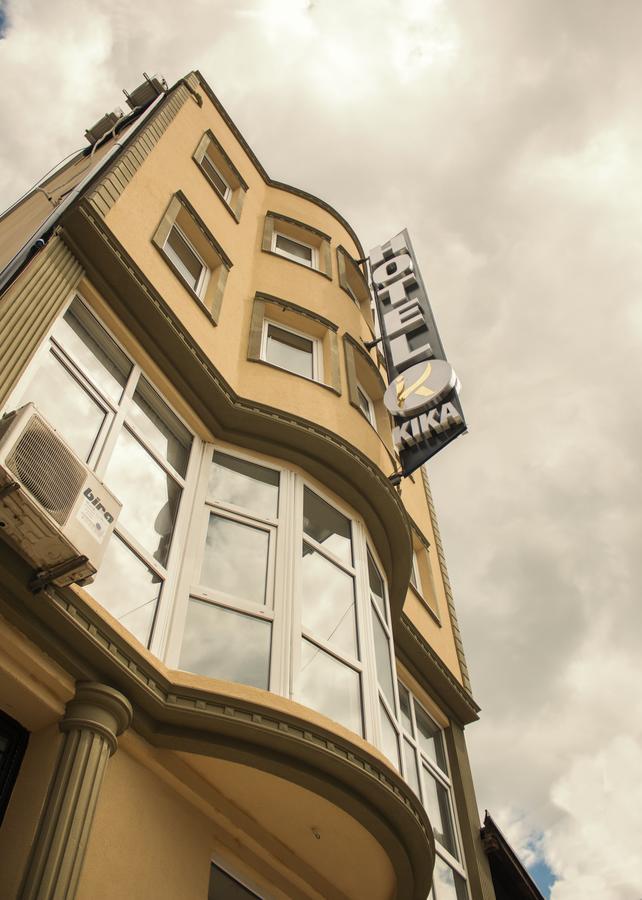 Hotel Kika Priştine Dış mekan fotoğraf