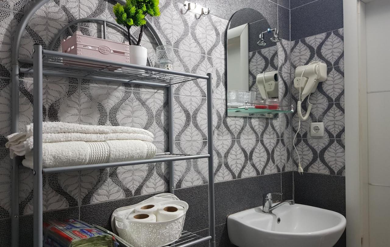 Hotel Kika Priştine Dış mekan fotoğraf